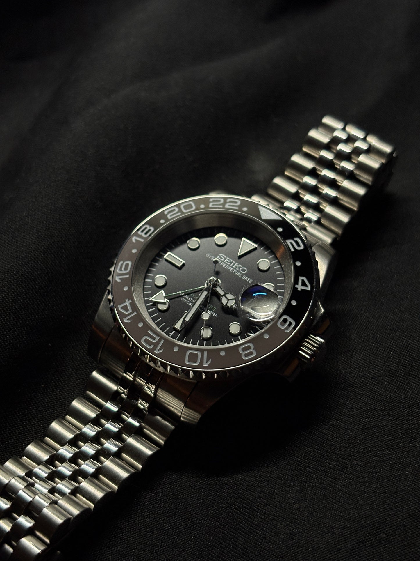 Bruce Wayne GMT
